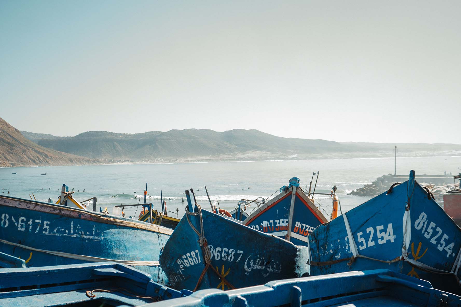 La casa di Imsouane, nel villaggio di pescatori affacciata sul porto con le barche blu